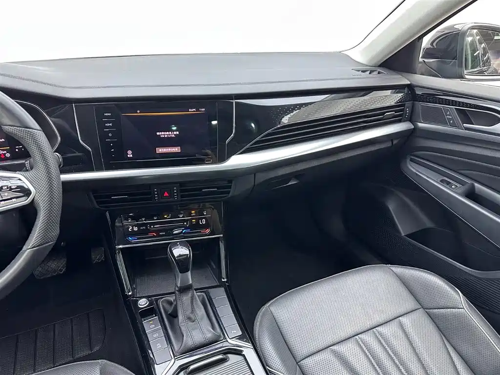 Volkswagen Passat 2023 — фото 15