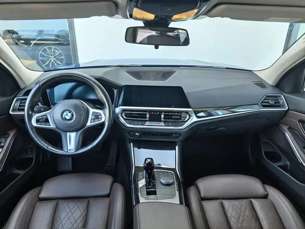 BMW 3 Series 2022 — фото 10