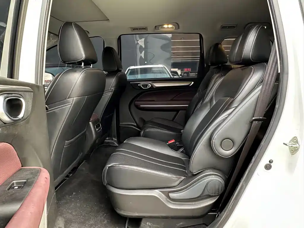 GAC Trumpchi M6 2025 — фото 4