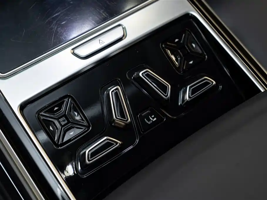 Audi S8 2021 — фото 19