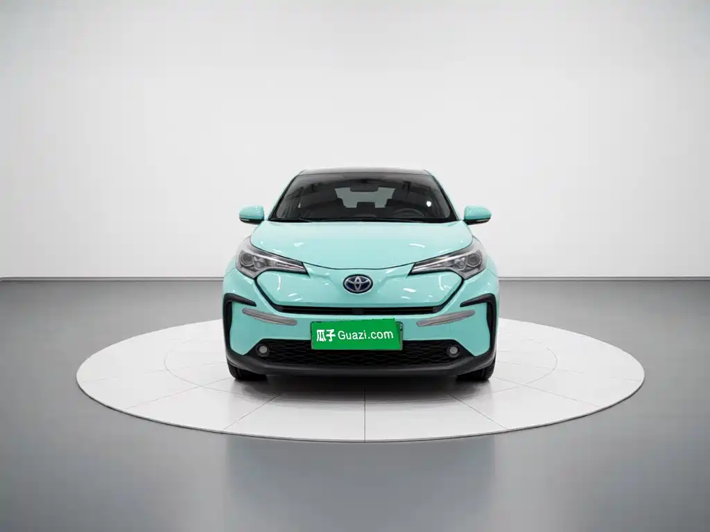 Toyota C-HR EV 2022 — фото 2