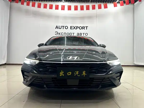 Hyundai Elantra 2023