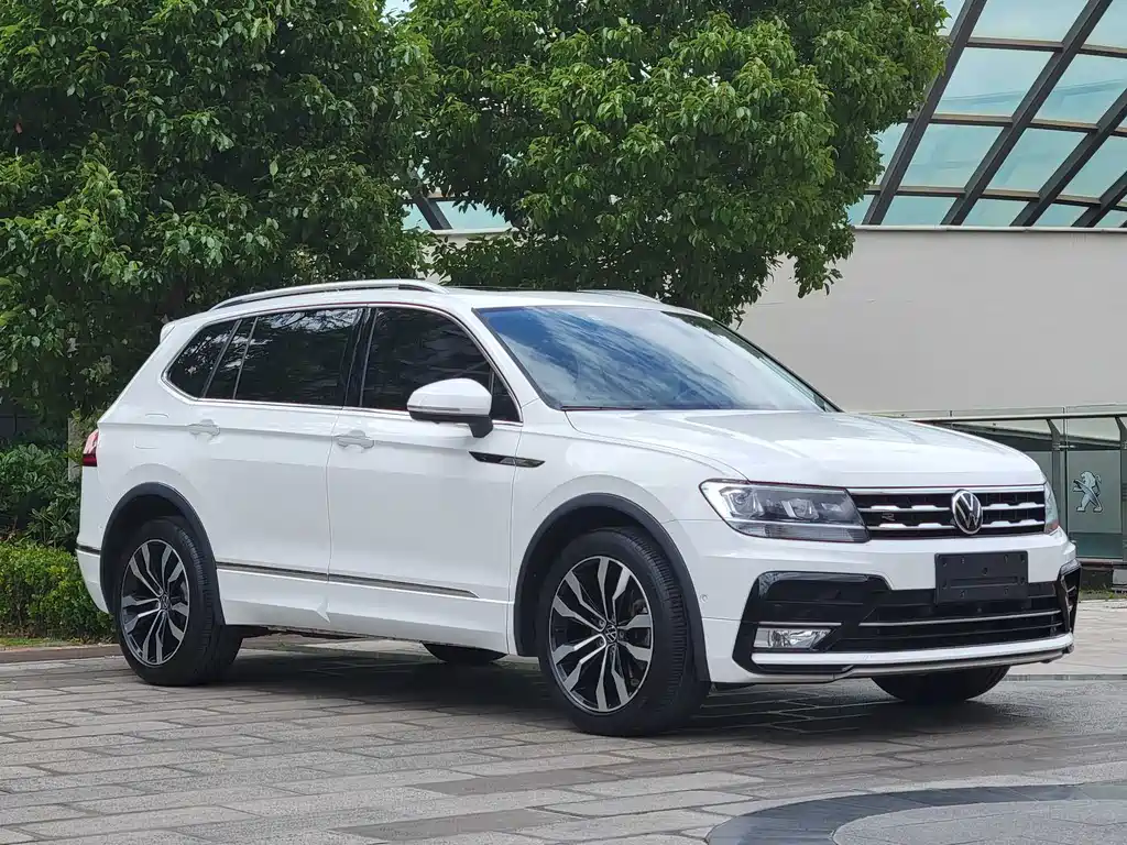 Volkswagen Tiguan L 2021 — фото 3