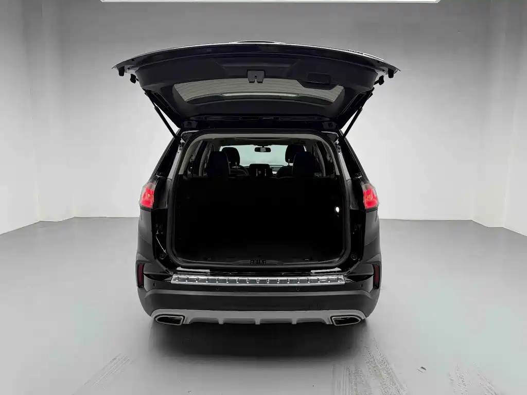 Ford Edge 2022 — фото 13