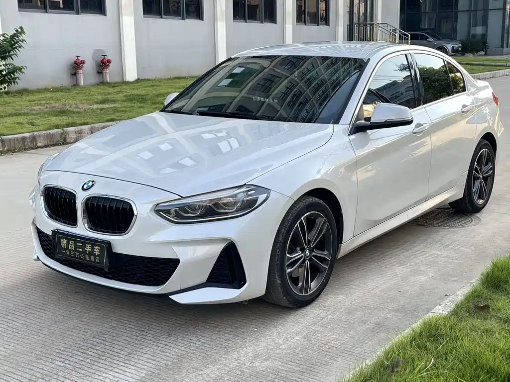 BMW 1 Series 2021