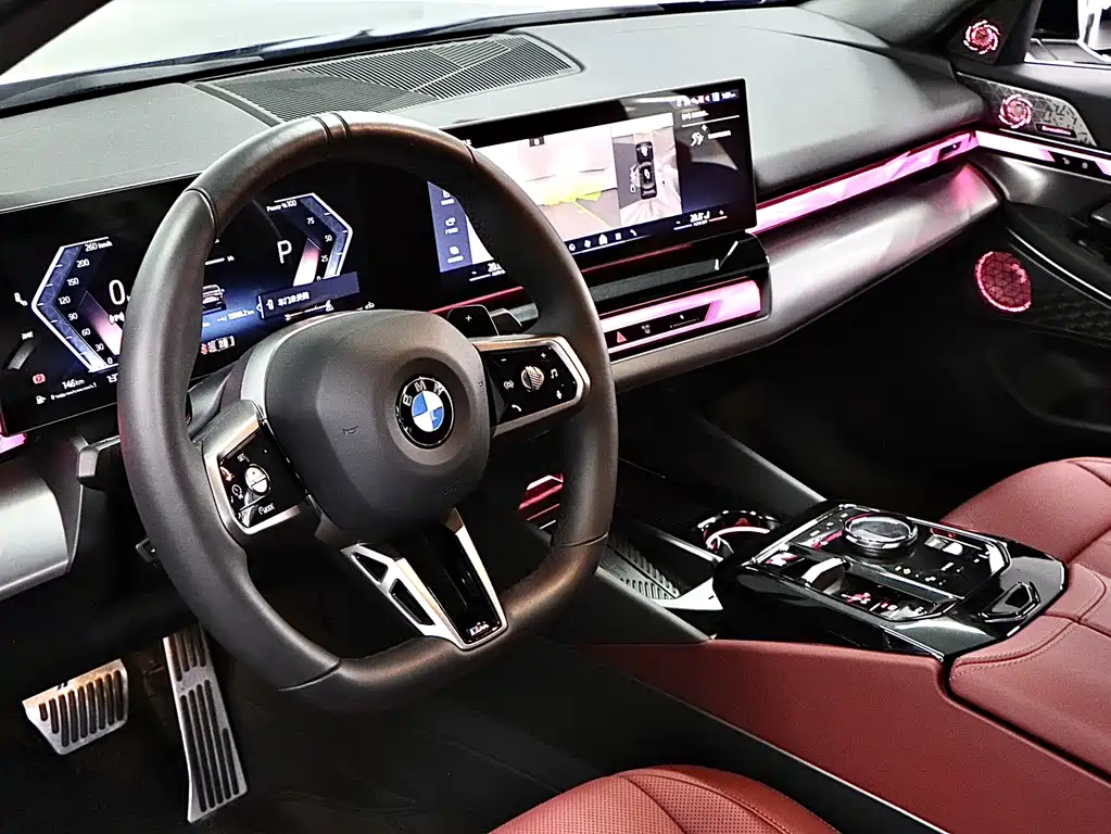 BMW 5 Series 2025 — фото 11