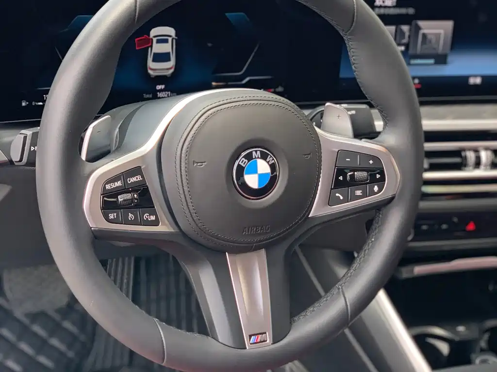 BMW 3 Series 2023 — фото 11