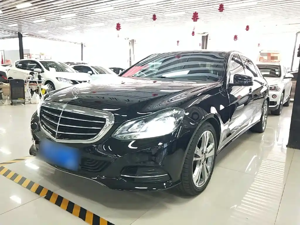 Mercedes-Benz E-Class 2015