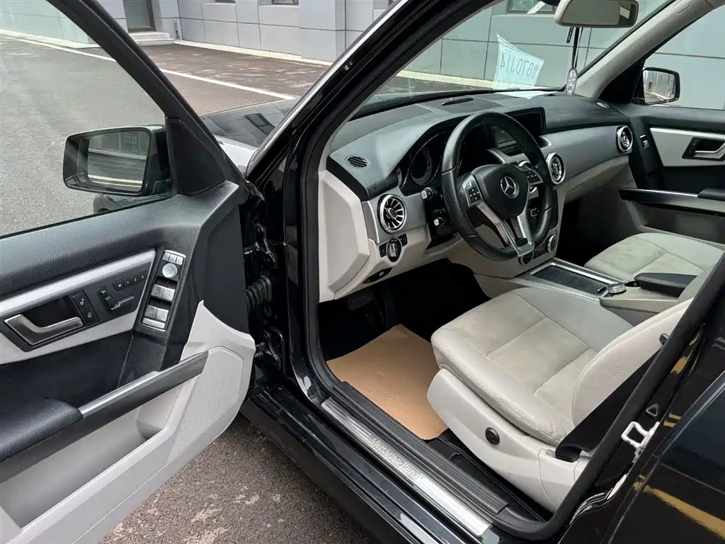Mercedes-Benz GLK-Class 2015