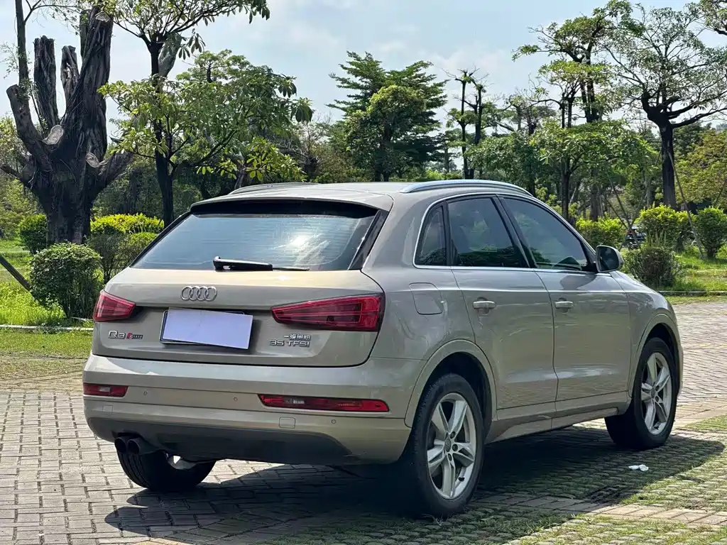 Audi Q3 2019 — фото 9