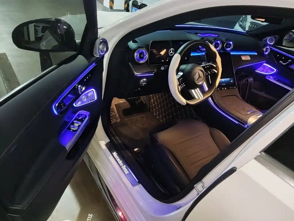 Mercedes-Benz C-Class 2023 — фото 16