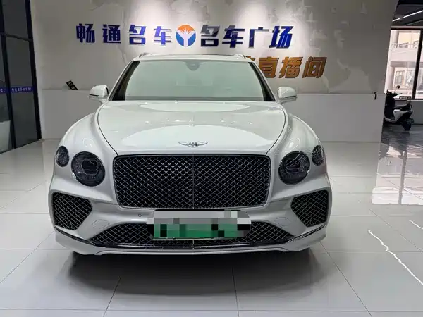 Bentley Bentayga Plug-In Hybrid 2021