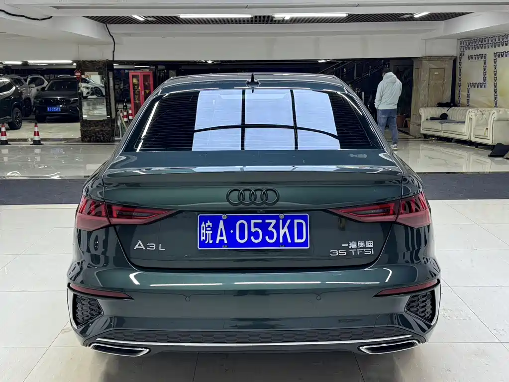 Audi A3 2023 — фото 5