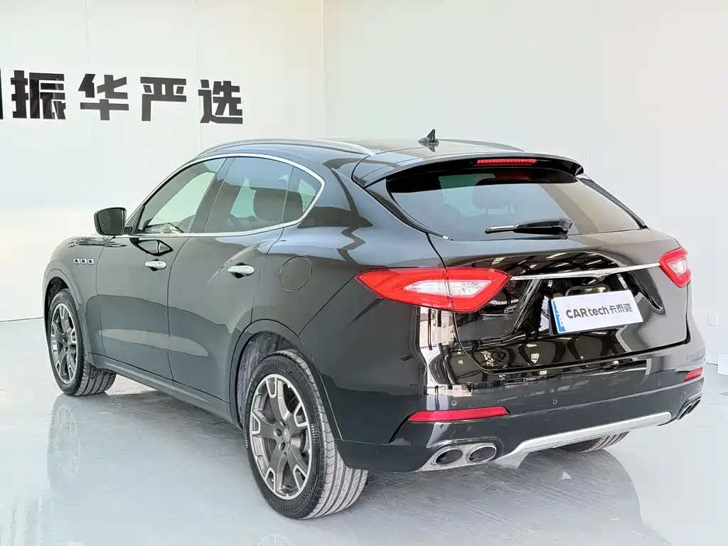 Maserati Levante 2017 — фото 13