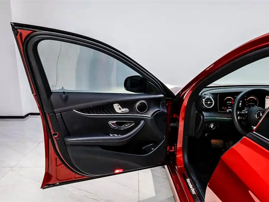 Mercedes-Benz E-Class 2021