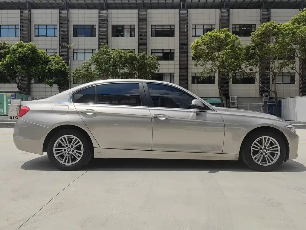 BMW 3 Series 2015 — фото 13