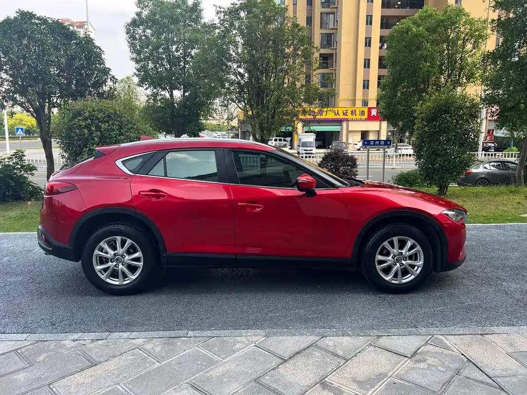 Mazda CX-4 2017 — фото 17