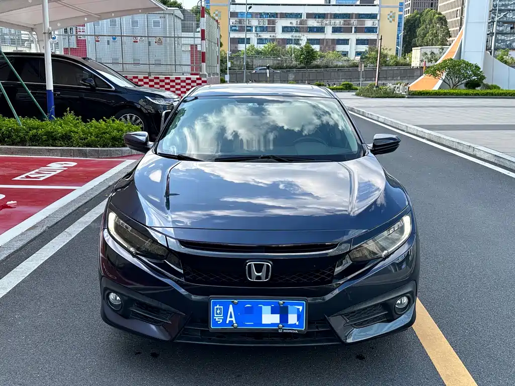 Honda Civic 2017 — фото 2