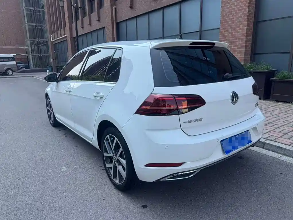 Volkswagen Golf 2020