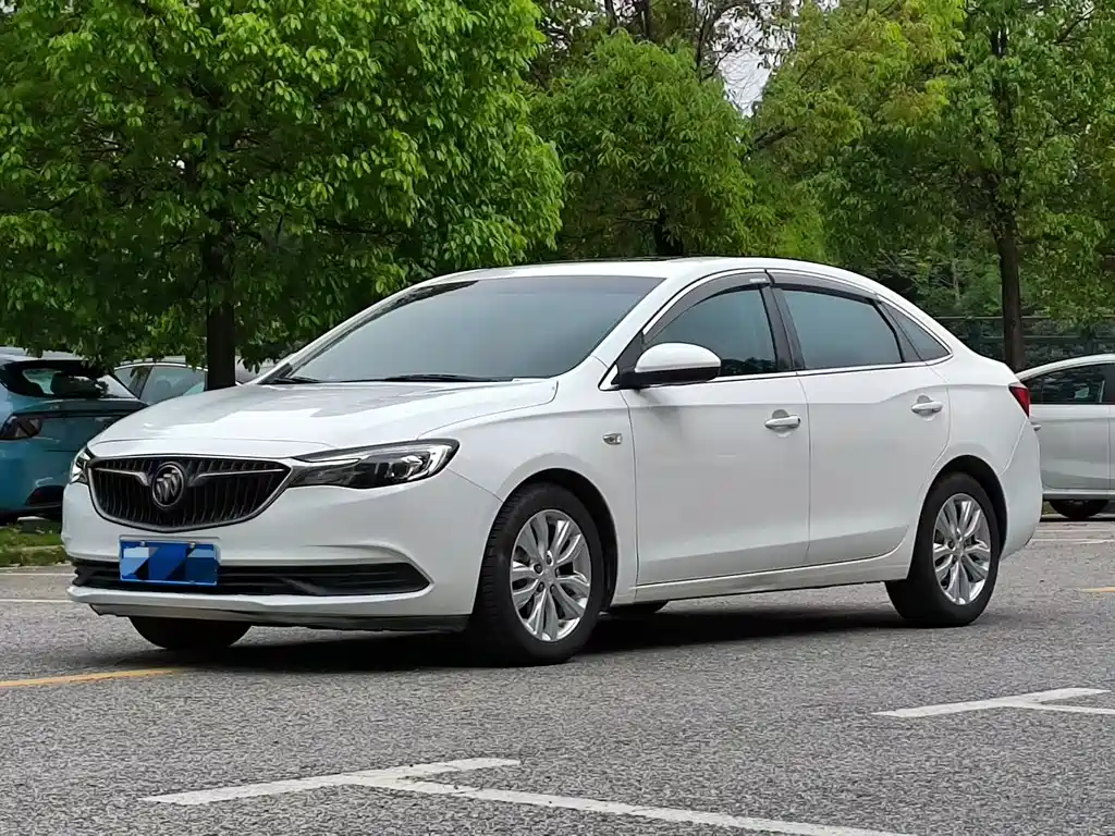 Buick Excelle 2021 — фото 1