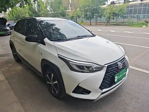 Toyota Yaris L 2021