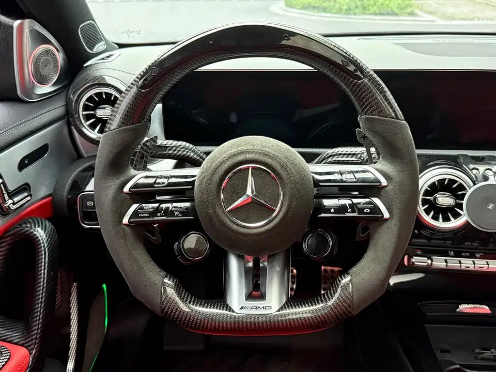 Mercedes-Benz A-Class AMG 2024 — фото 10