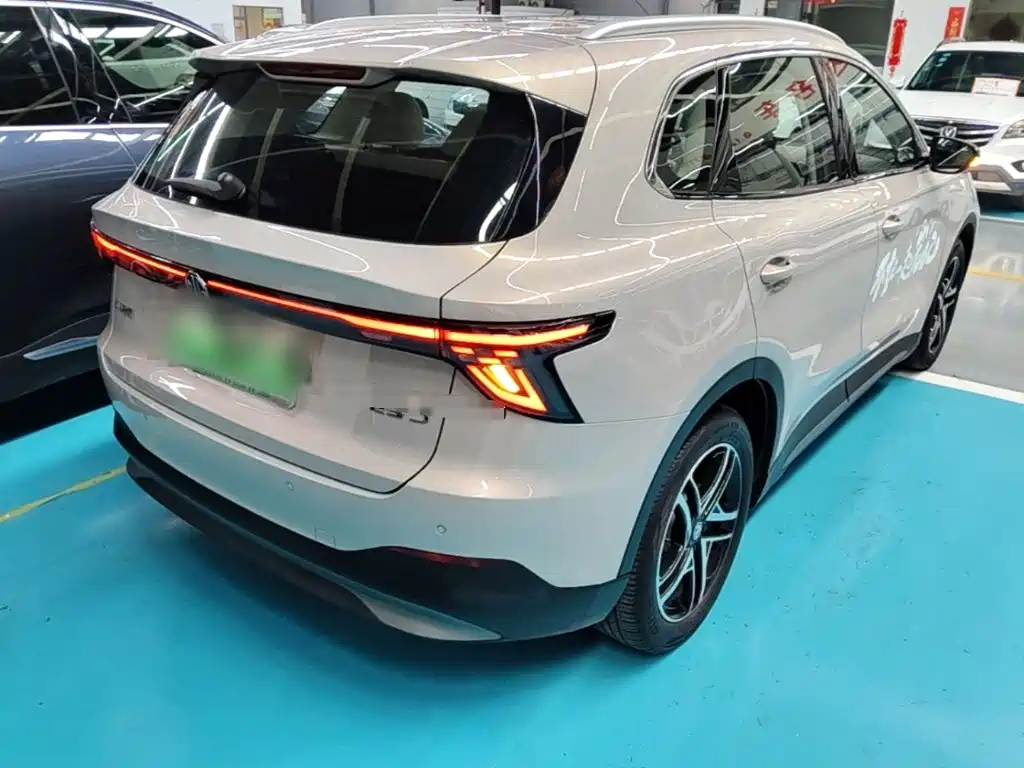 MG ES5 2024