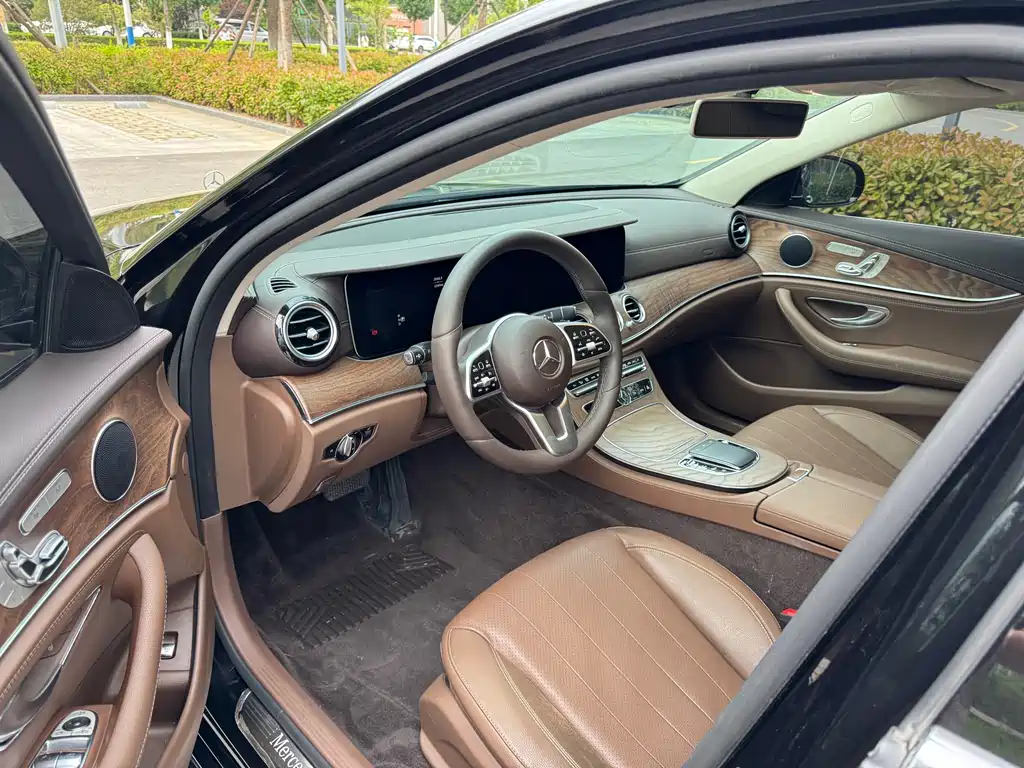 Mercedes-Benz E-Class 2019 — фото 4
