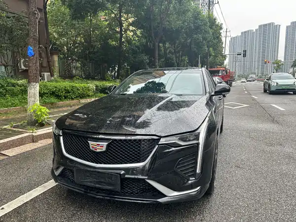 Cadillac CT4 2023