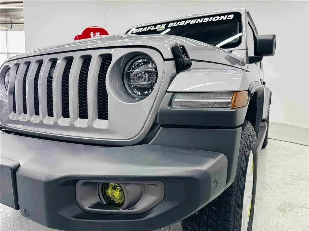 Jeep Wrangler 2020 — фото 9