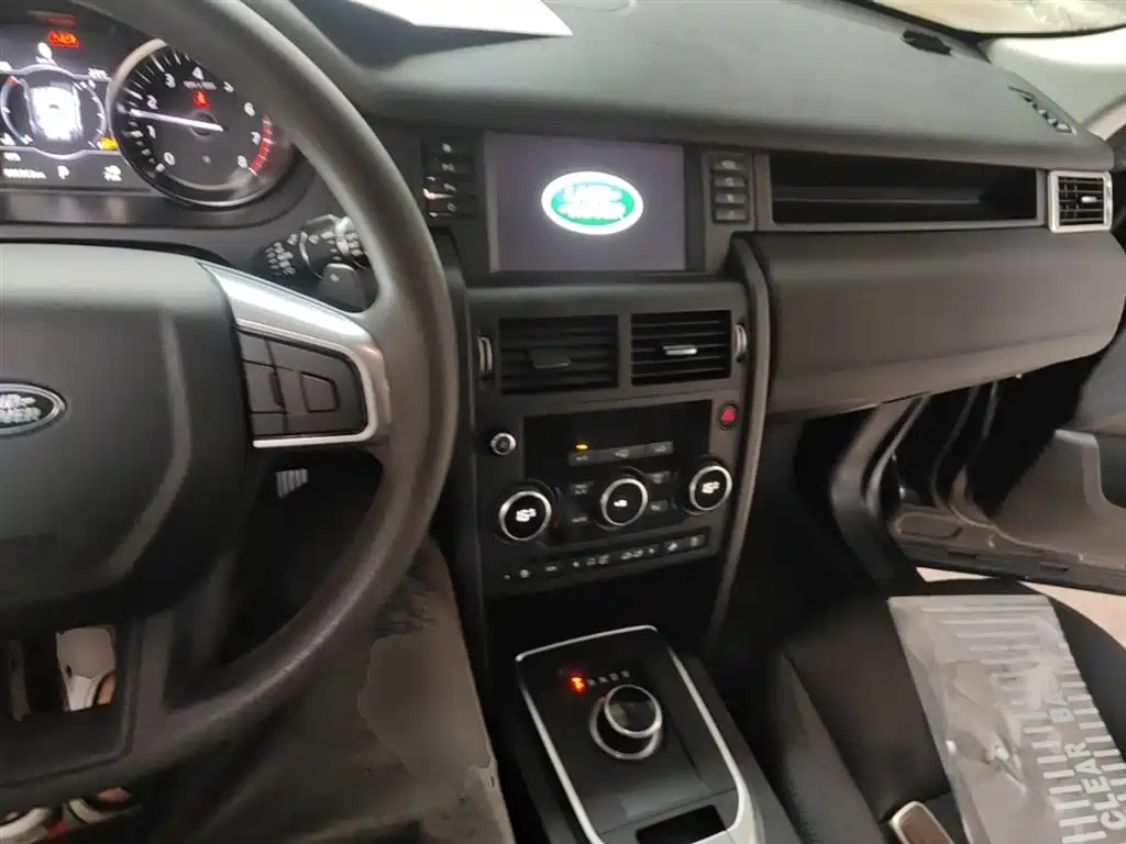 Land Rover Discovery Sport 2018 — фото 10