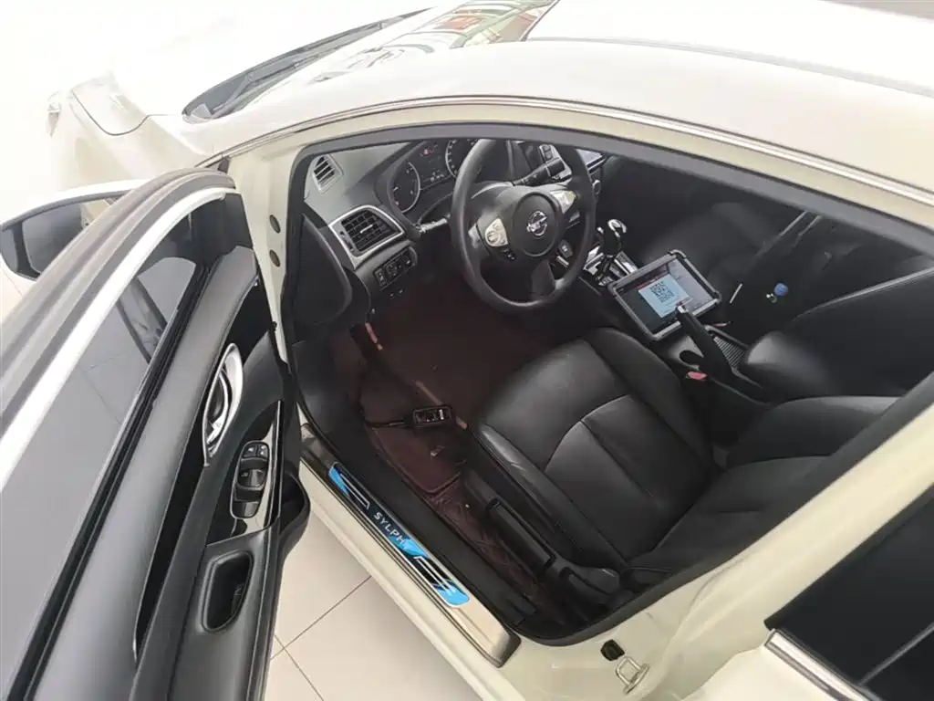 Nissan Sylphy 2017 — фото 16