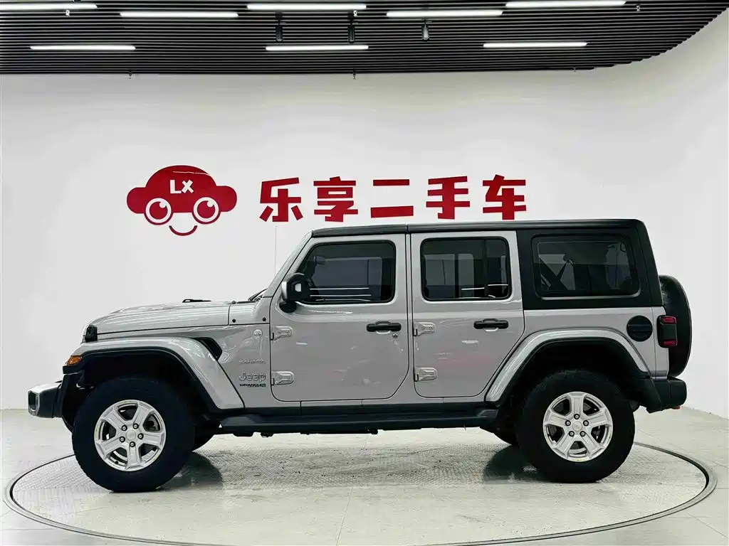 Jeep Wrangler 2020 — фото 2