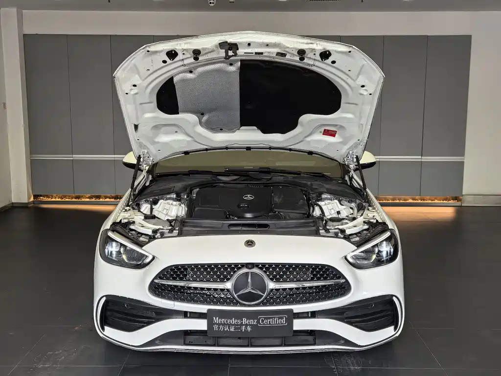 Mercedes-Benz C-Class 2024 — фото 10
