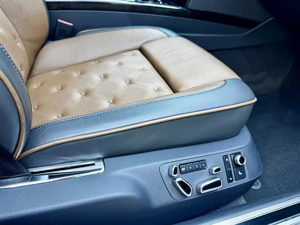 Volkswagen Phaeton 2016 — фото 16
