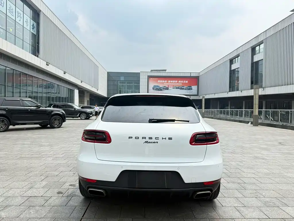 Porsche Macan 2018 — фото 9
