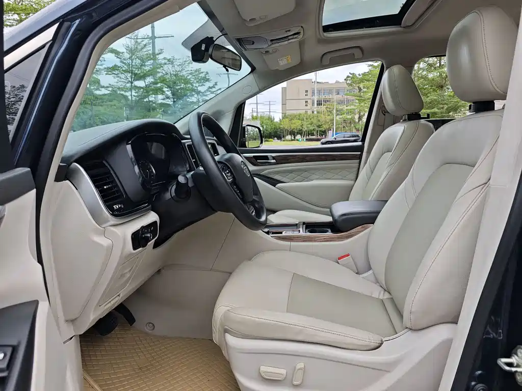 GAC Motor Trumpchi M8 2018 — фото 8