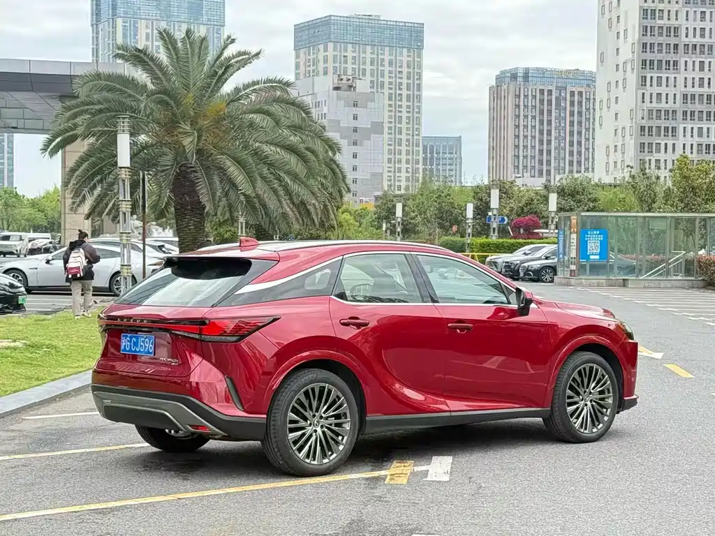Lexus RX 2023