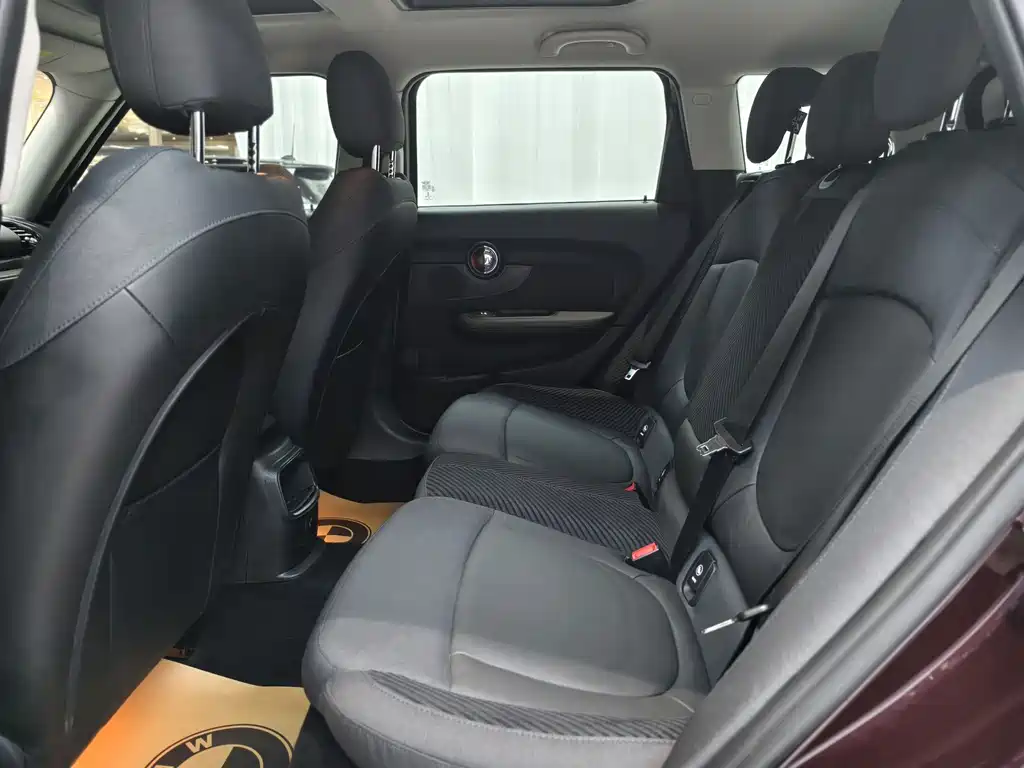 MINI Clubman 2017 — фото 12