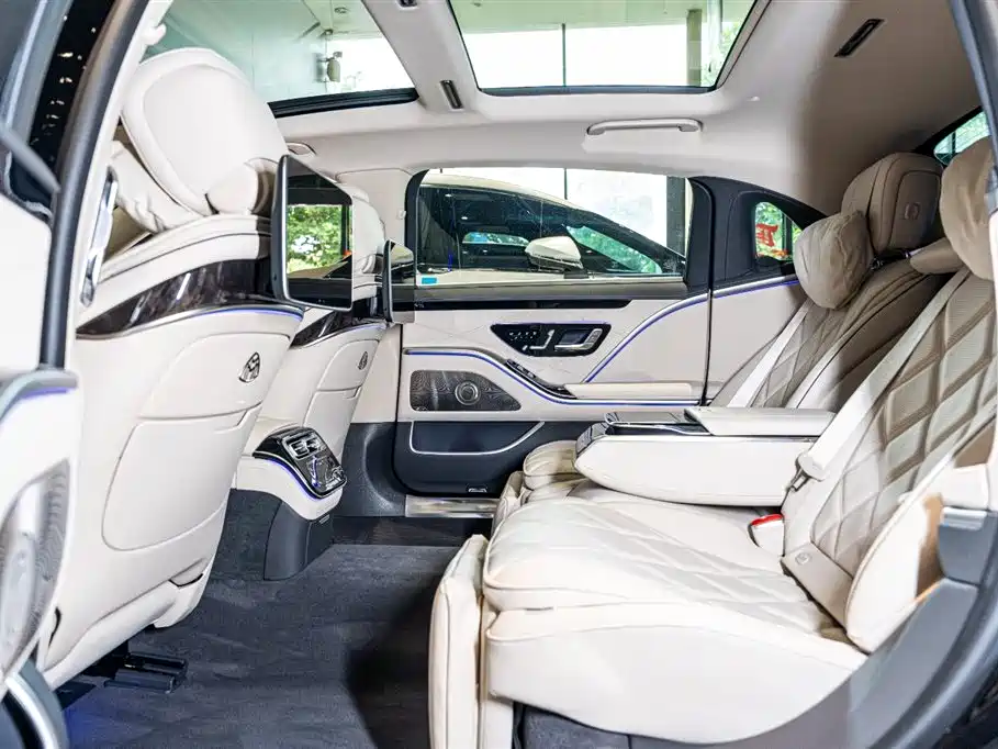 Mercedes-Benz Maybach S-Class 2025 — фото 11