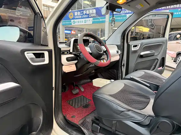 Wuling Hongguang MINIEV 2025