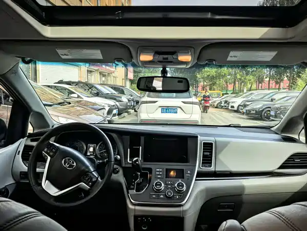 Toyota Sienna 2018