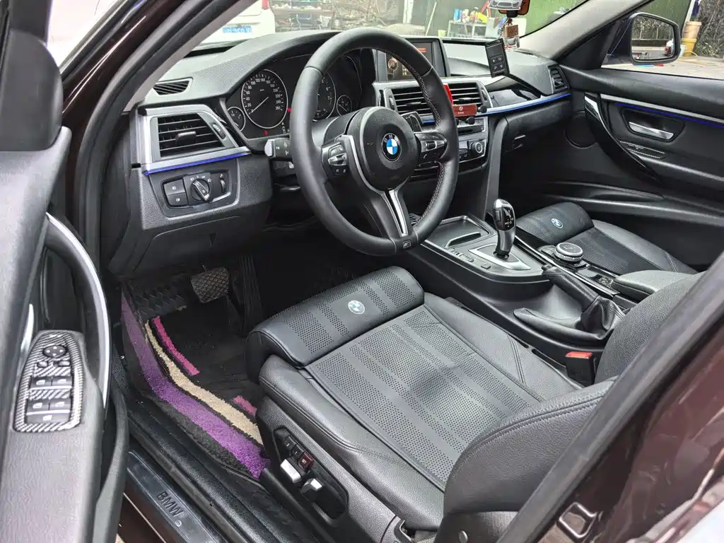 BMW 3 Series 2017 — фото 18