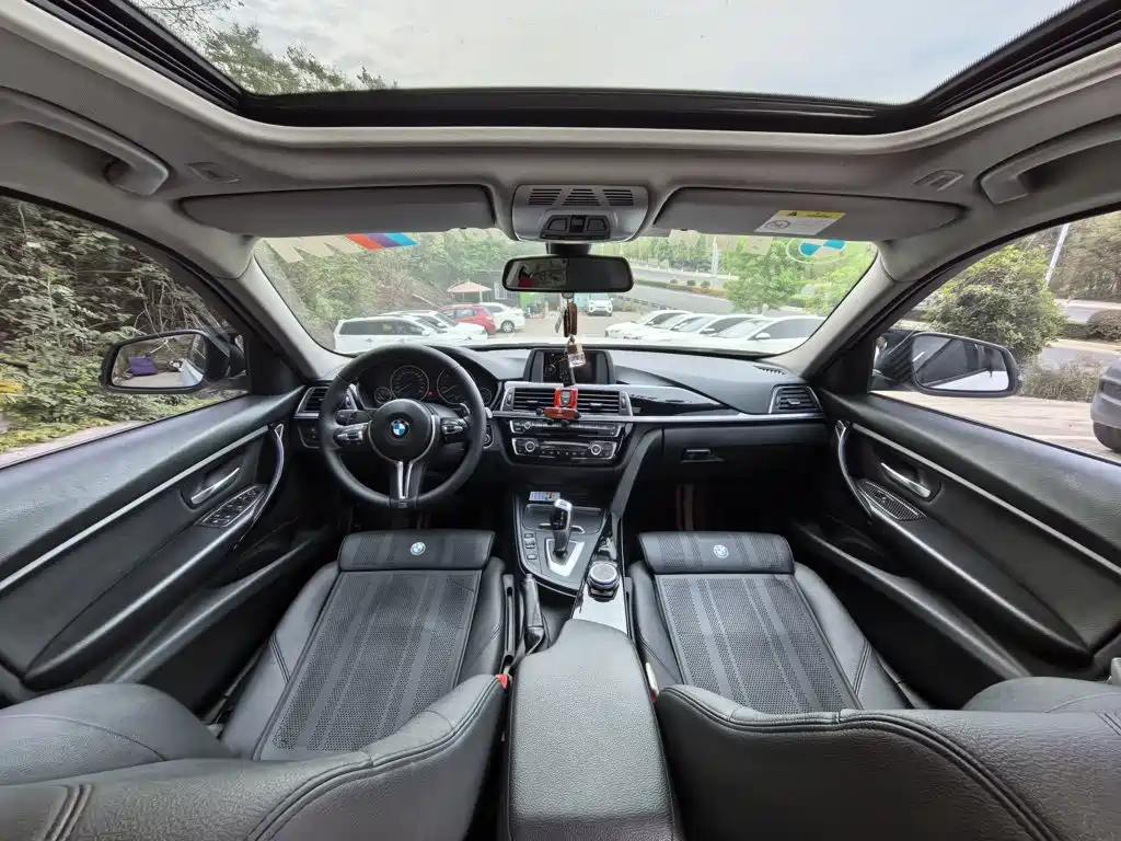 BMW 3 Series 2017 — фото 14