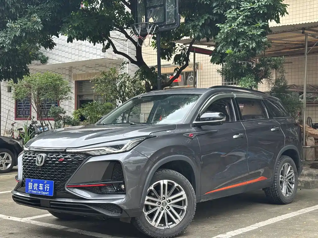 Changan CS75 PLUS 2021 — фото 1