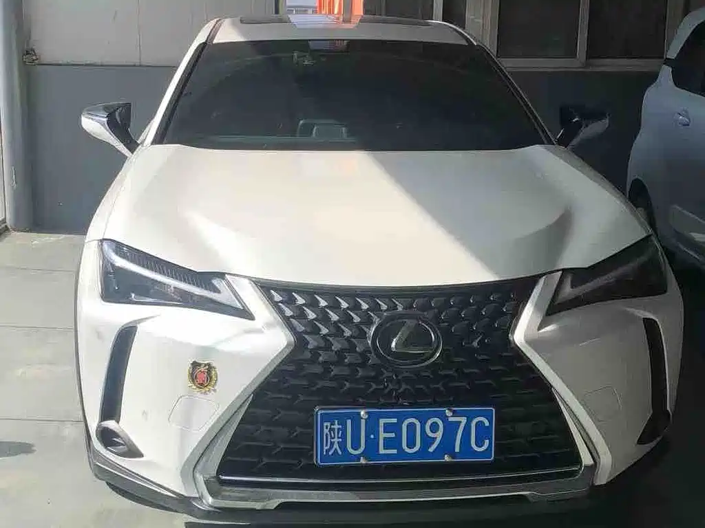 Lexus UX 2023 — фото 2