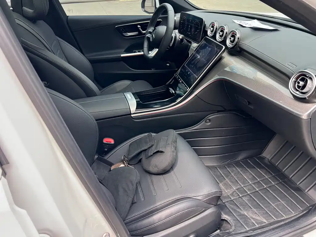 Mercedes-Benz C-Class 2023 — фото 7