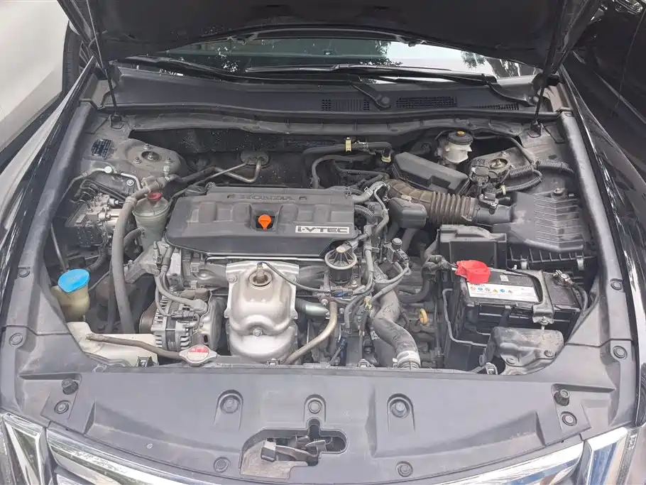 Honda Accord 2013 — фото 10