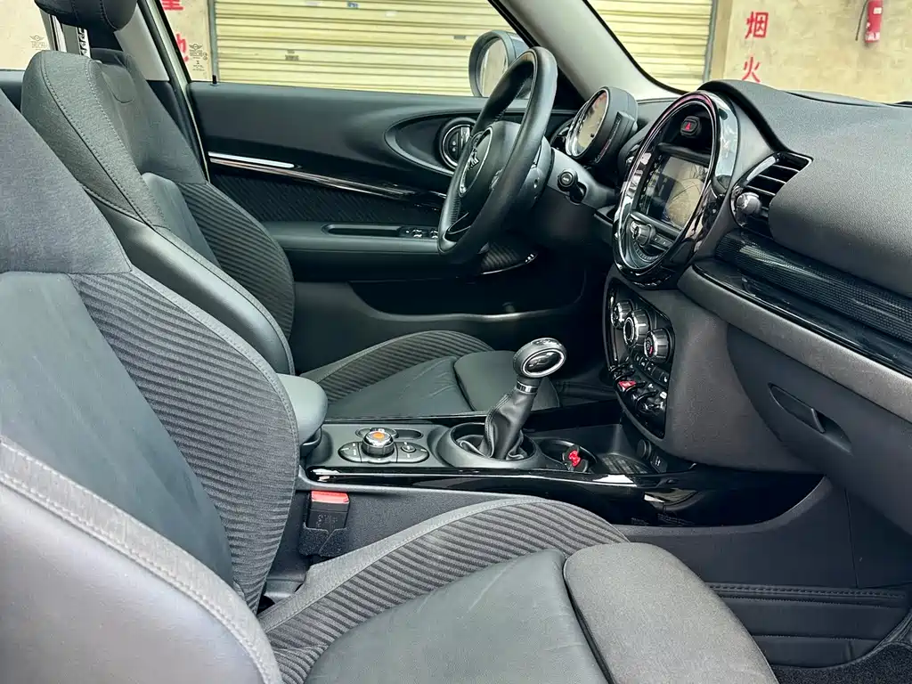 MINI Clubman 2019 — фото 10