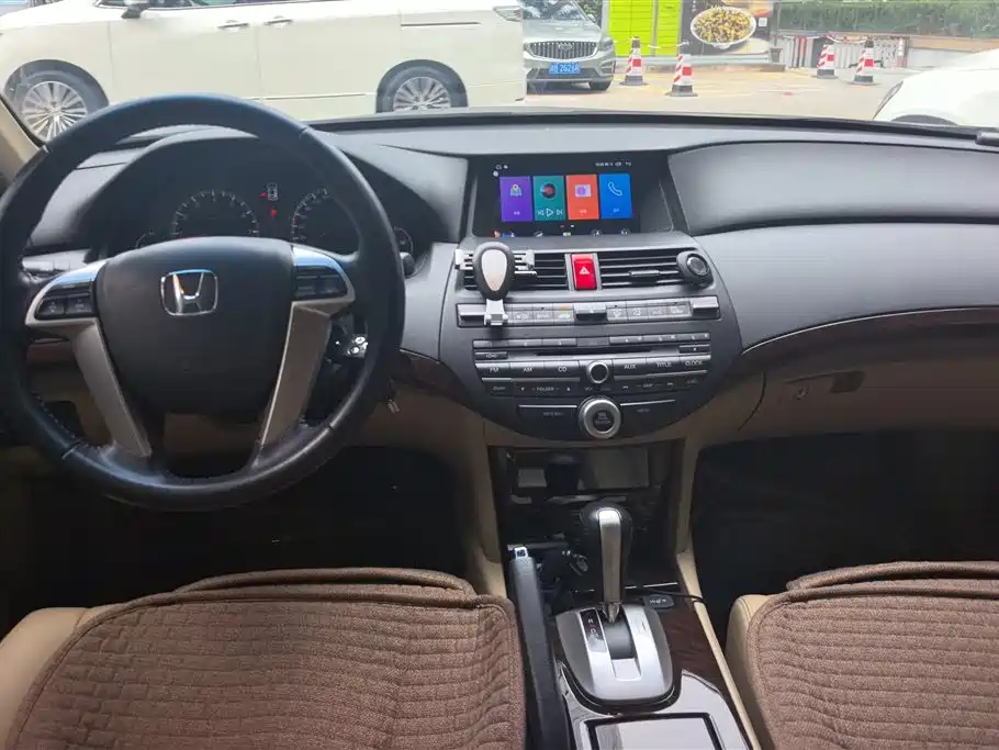 Honda Accord 2013 — фото 12